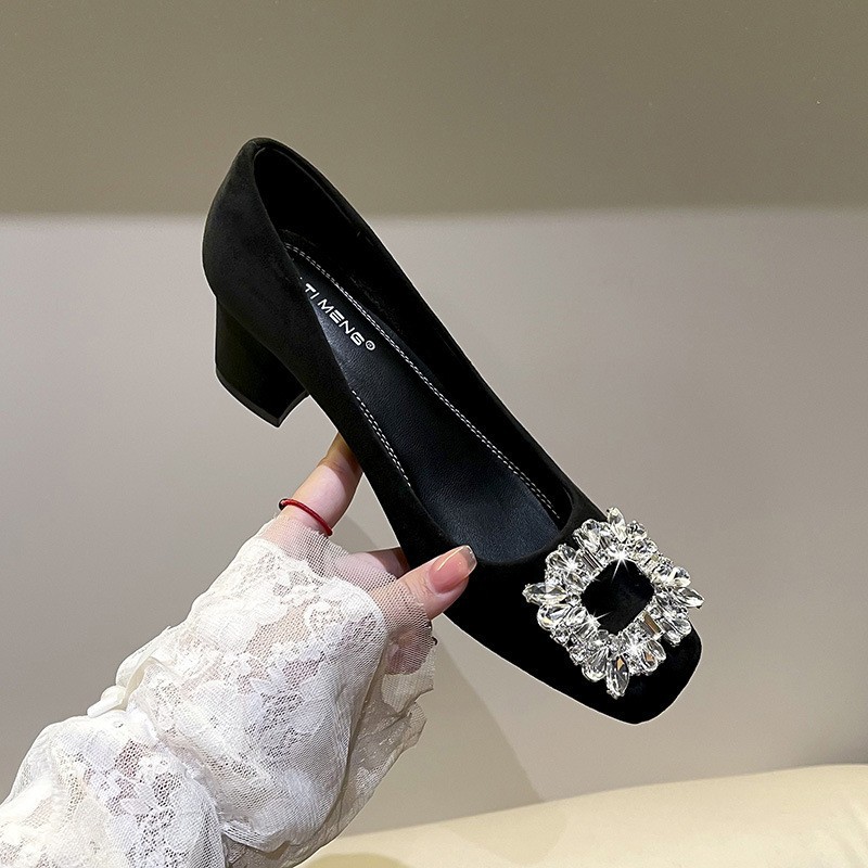 https://fulmo-img-server.com/black-shose/04f16115-04ad-45bb-a0b8-916f0f4e1633.jpg