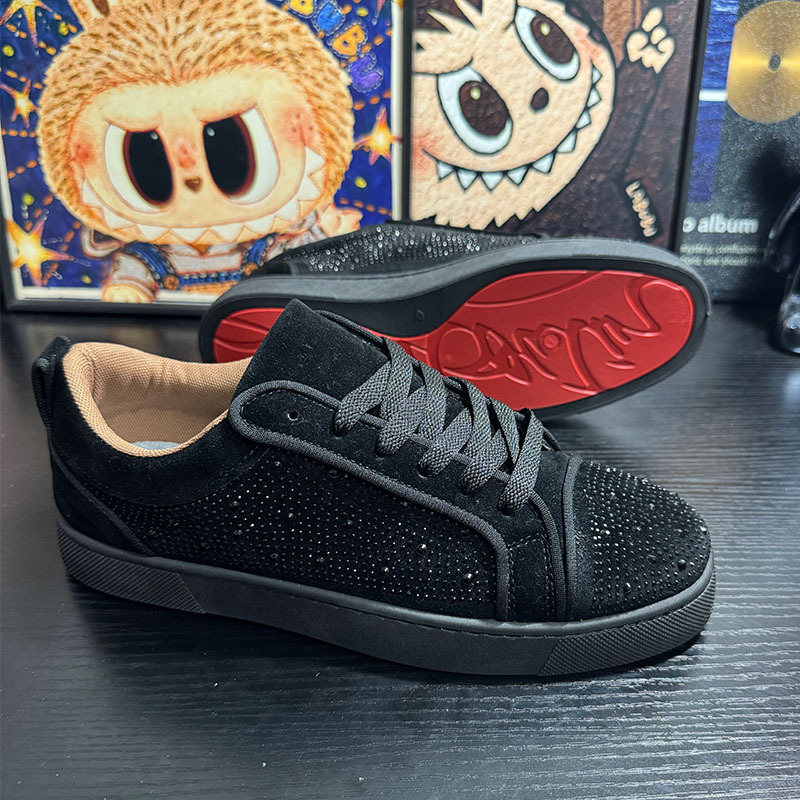 https://fulmo-img-server.com/black-shose/060f20b7-8b31-4e8e-b5ce-db470dab8ba6.jpg