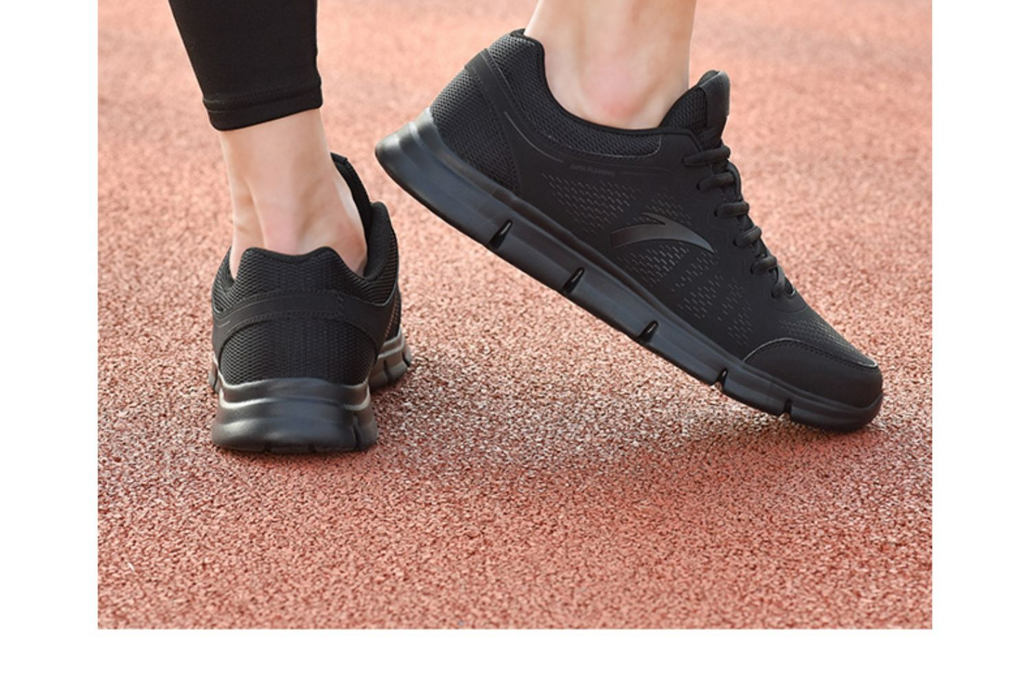 https://fulmo-img-server.com/black-shose/075c209f-6c97-45d4-9af5-7c52e7b126d4.jpg