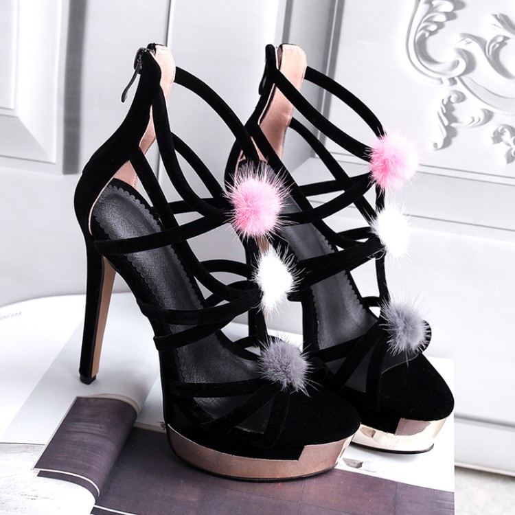 https://fulmo-img-server.com/black-shose/1035c6e3-4c2b-4013-bb38-69368ac0a718.jpg