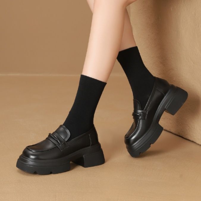 https://fulmo-img-server.com/black-shose/1750900959643_k0diq1gg_8gb8065h.jpeg