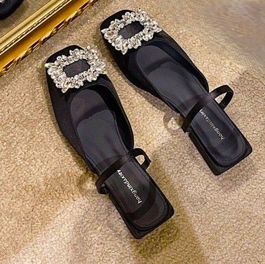 https://fulmo-img-server.com/black-shose/1754275663830_wflrxyt6_hxz34wzm.jpeg