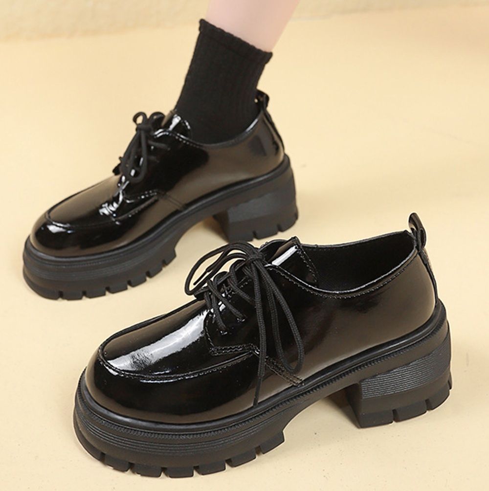 https://fulmo-img-server.com/black-shose/1754284683311_gczsc9gm_0fn9qc24.jpeg