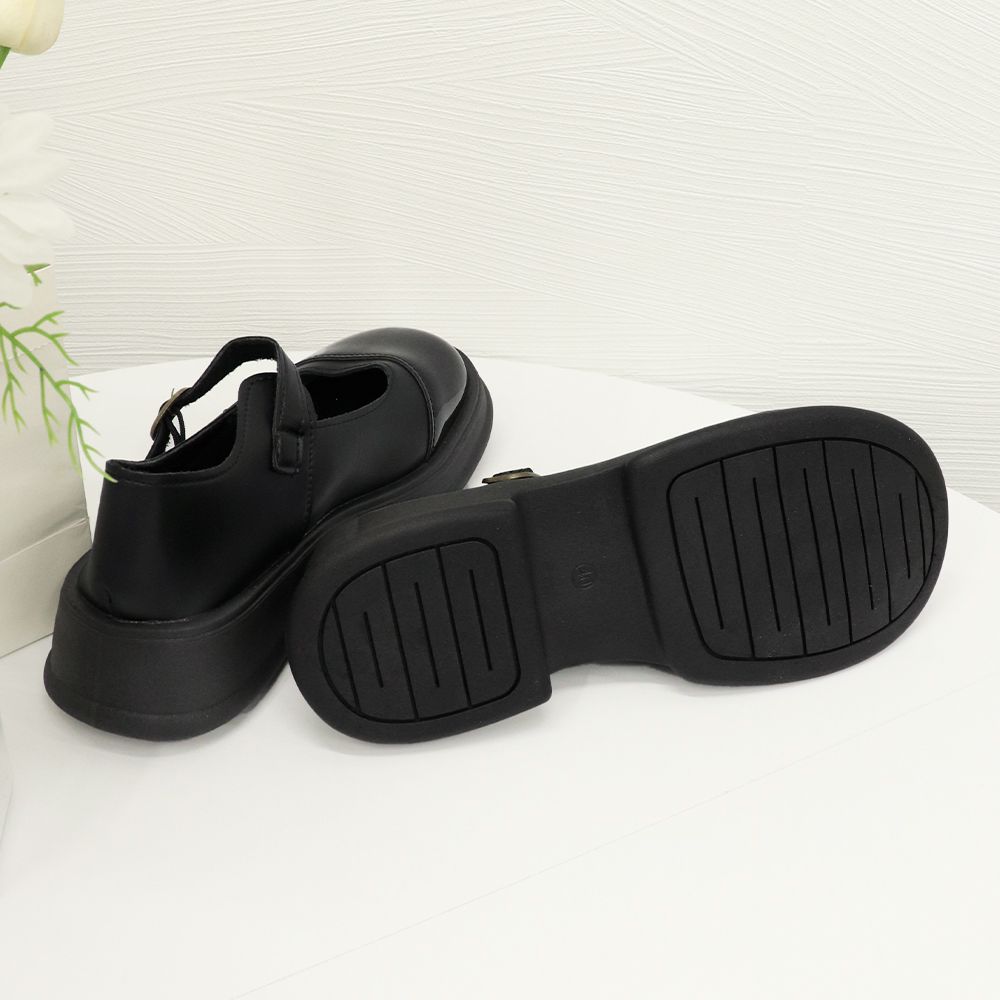 https://fulmo-img-server.com/black-shose/1754357707724_5nez2ggk_8rxqf1te.jpeg
