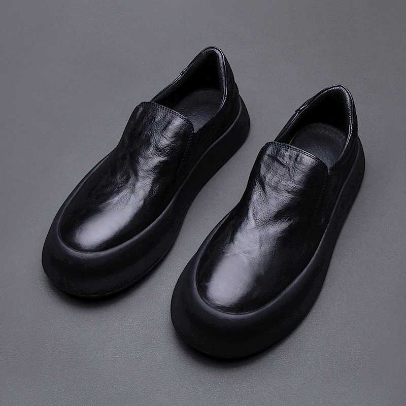 黒靴 シンプル革製スリッポン