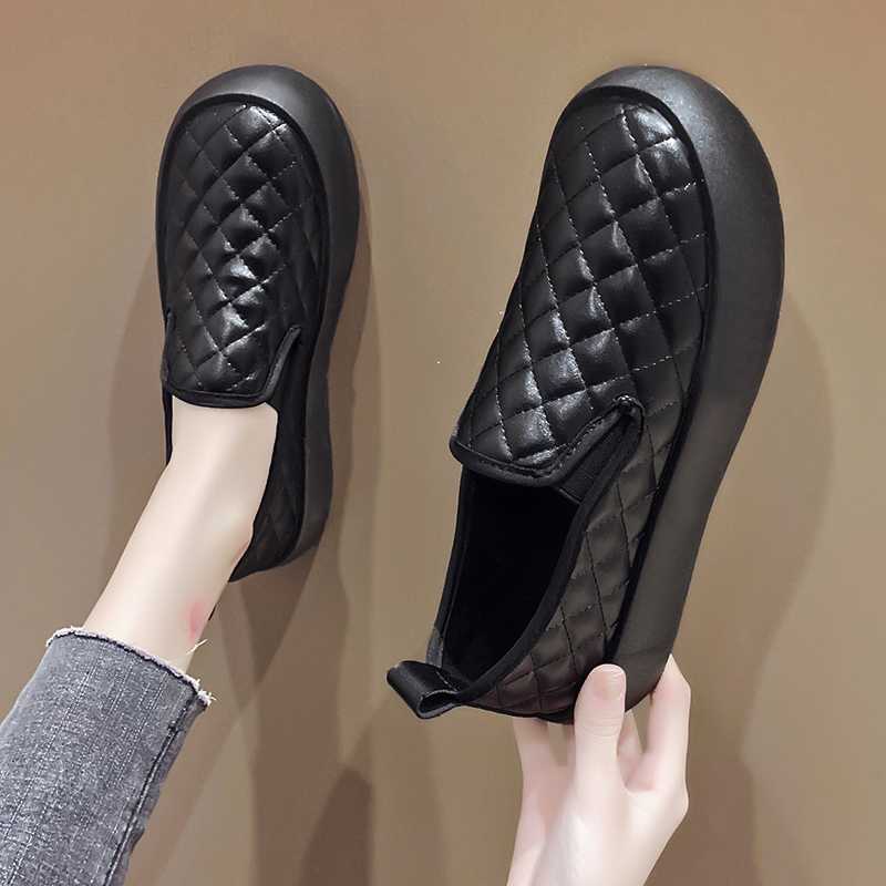 黒靴 キルティング模様のやわらか靴