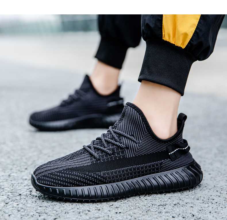 黒靴 飛翔ニットランナー