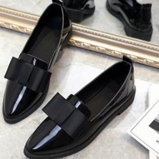 黒靴 光沢エナメル革靴 リボン付きローファー レディース通勤靴