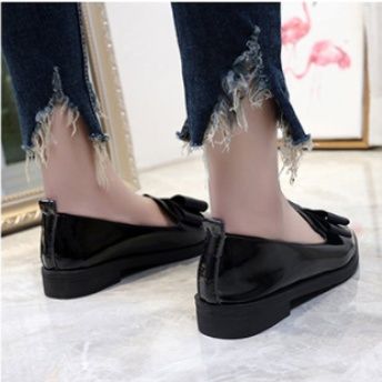 黒靴 光沢エナメル革靴 リボン付きローファー レディース通勤靴