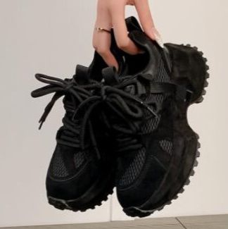 黒靴 秋冬厚底スニーカー 履きやすい運動靴 お出かけ用