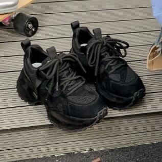 黒靴 秋冬厚底スニーカー 履きやすい運動靴 お出かけ用