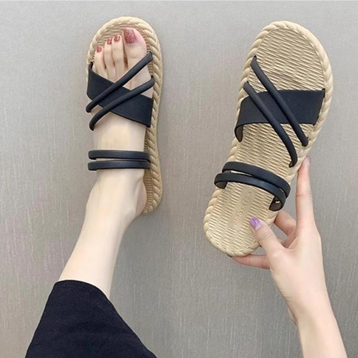 黒靴 クロスデザイン コンフォートサンダル