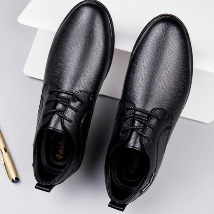 https://fulmo-img-server.com/black-shose/1782881817181_bm6kcrqg_7wisfni8.jpeg