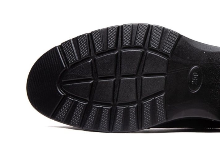 https://fulmo-img-server.com/black-shose/1787190757414_hrcd6dxe_jm8cz6wb.jpeg