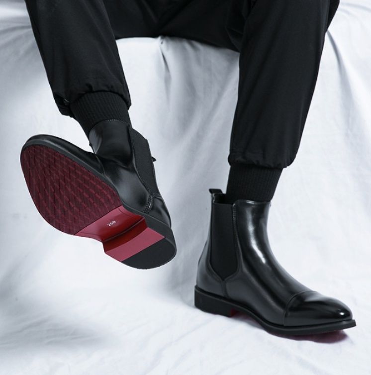 https://fulmo-img-server.com/black-shose/1787275464463_jisvza6i_ps6bky4f.jpeg