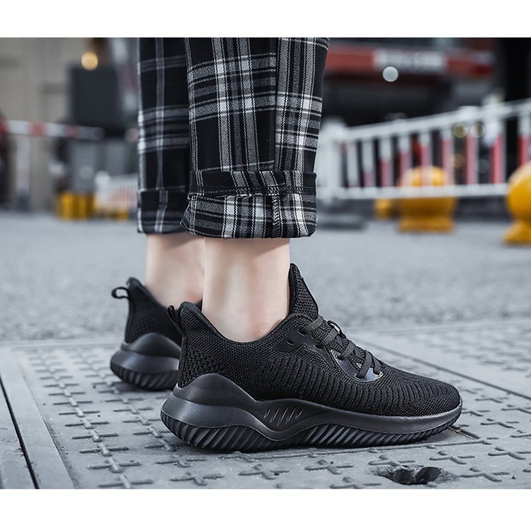 https://fulmo-img-server.com/black-shose/1b4e633f-9cb5-489f-a34b-2bbb4d9b55a5.jpg