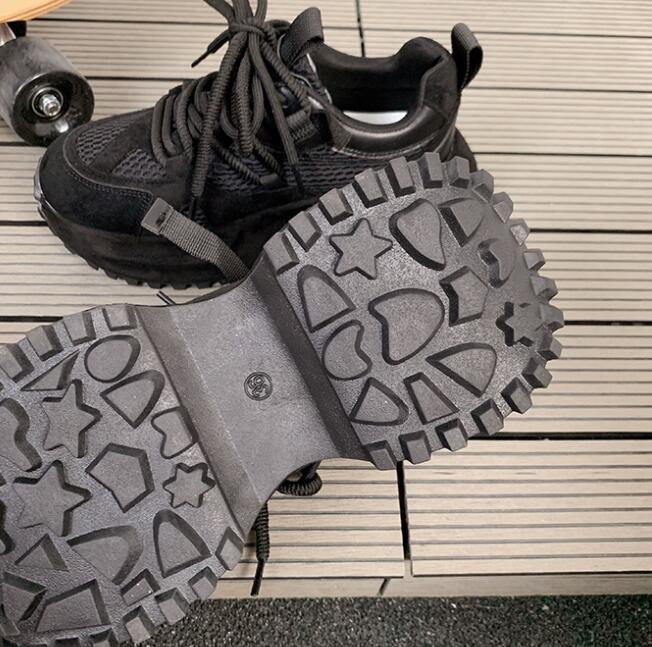 黒靴 秋冬厚底スニーカー 履きやすい運動靴 お出かけ用