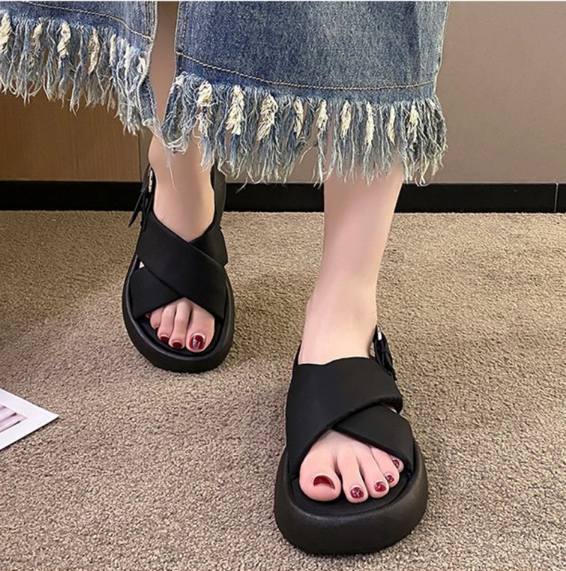 https://fulmo-img-server.com/black-shose/28a02d56-8517-474f-8e43-3775c84fac44.jpg