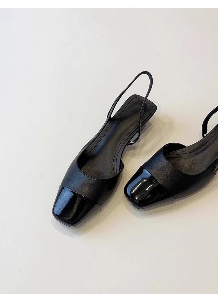 黒靴 スクエアトゥバックストラップサンダル