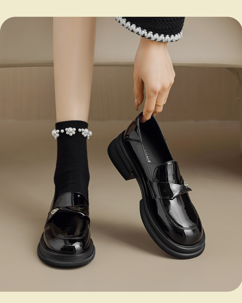 https://fulmo-img-server.com/black-shose/3a5f4a98-3c9c-4015-a706-6f44d43aae98.jpg