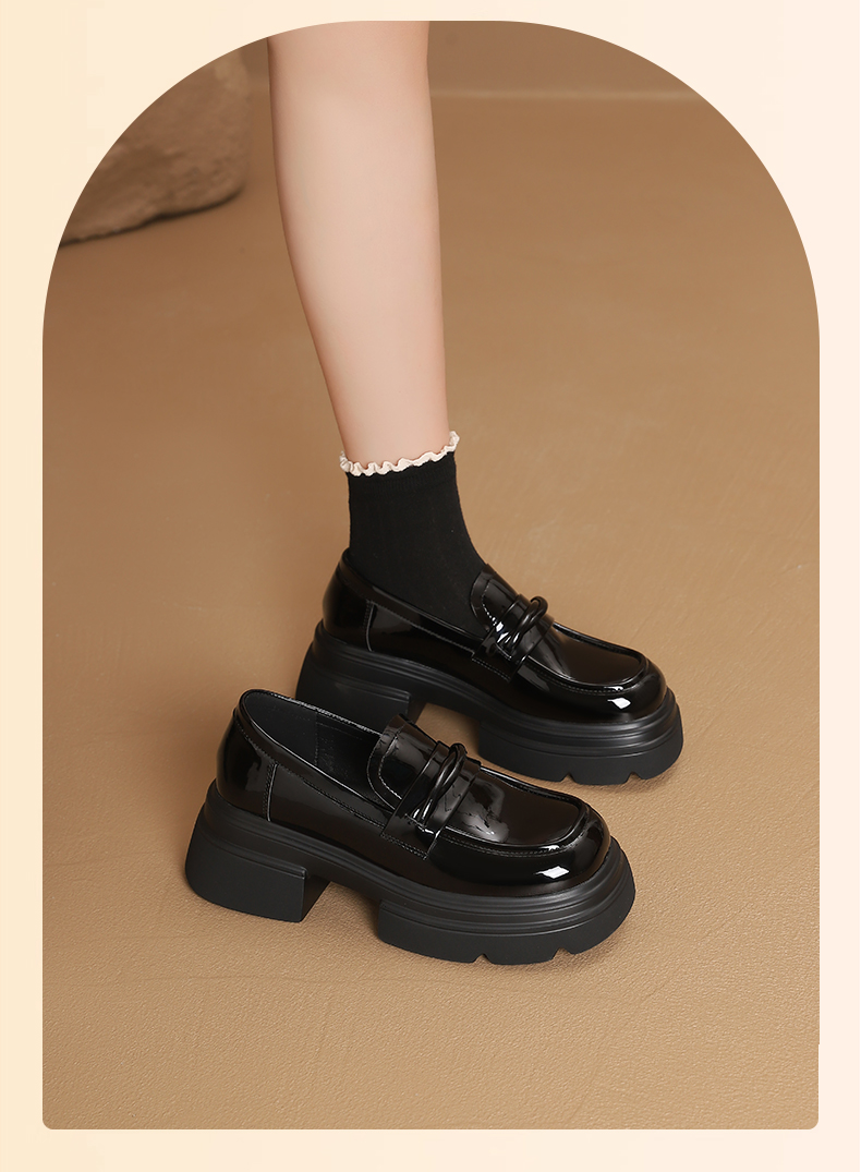 https://fulmo-img-server.com/black-shose/3c0c6b6c-3fc9-422f-b652-80e6d036f446.jpg