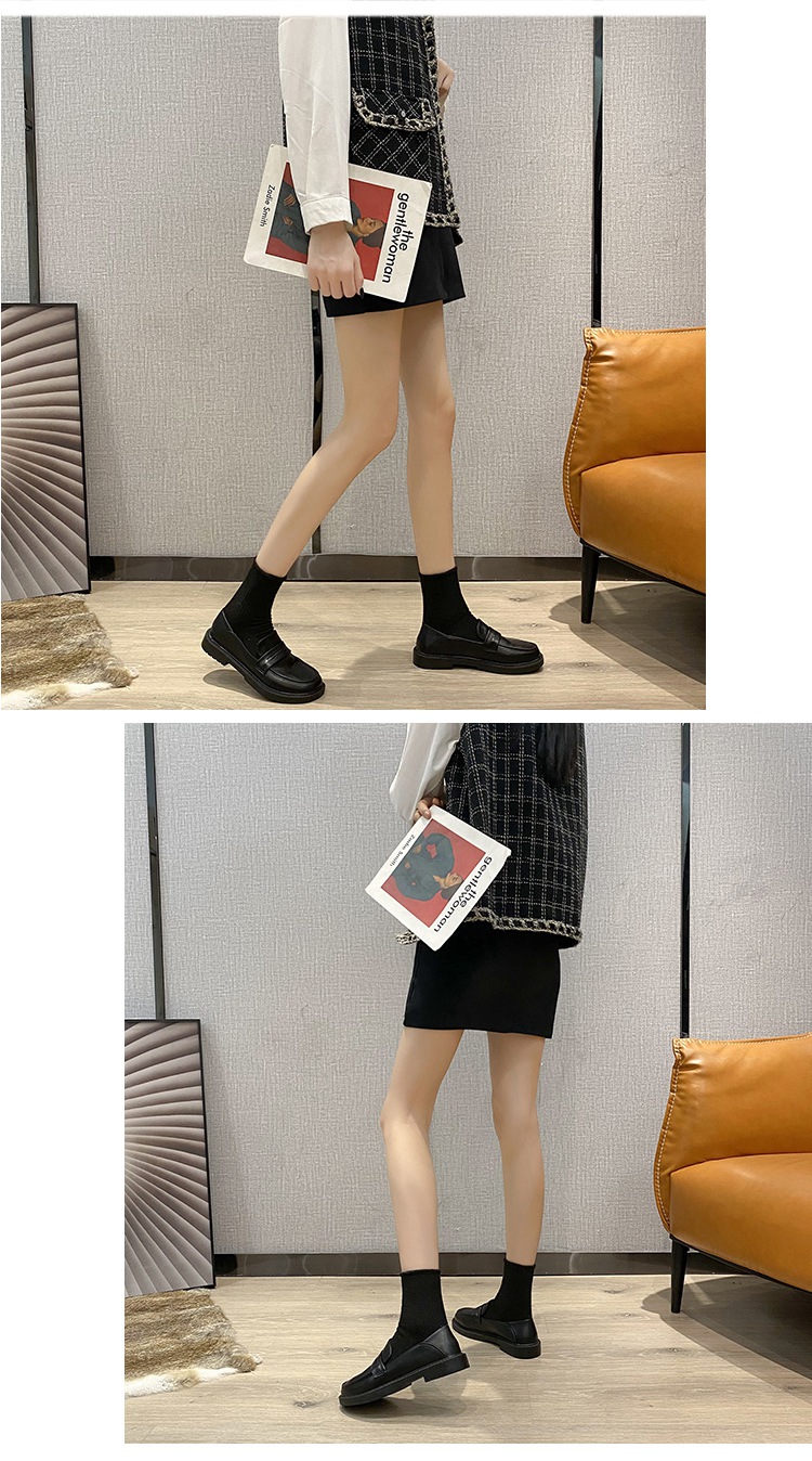 黒靴 クラシック型押しローファー