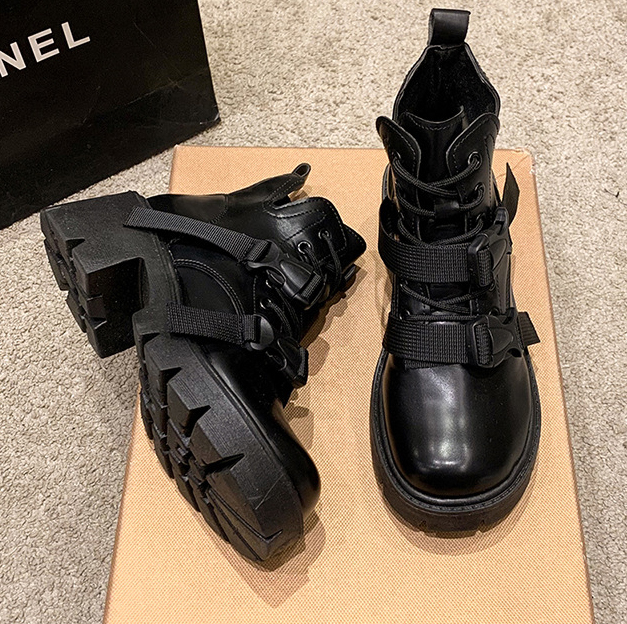 黒靴 レディース黒厚底ダブルベルト編み上げ美脚ブーツ