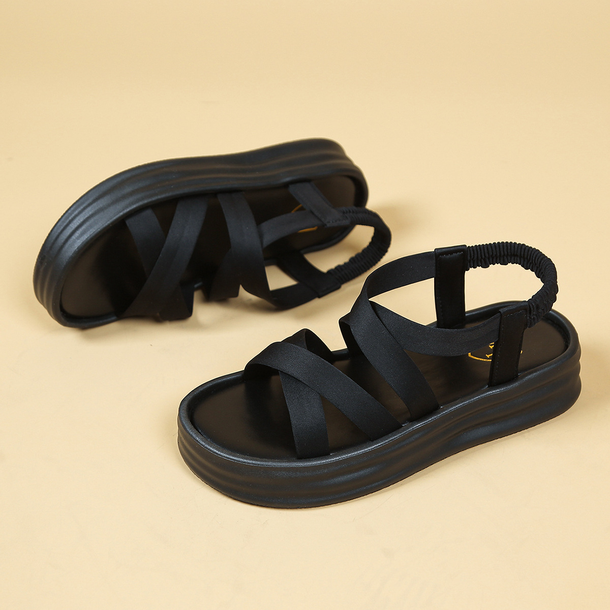 黒靴 2025新作厚底サンダル軽量美脚運動靴通気性