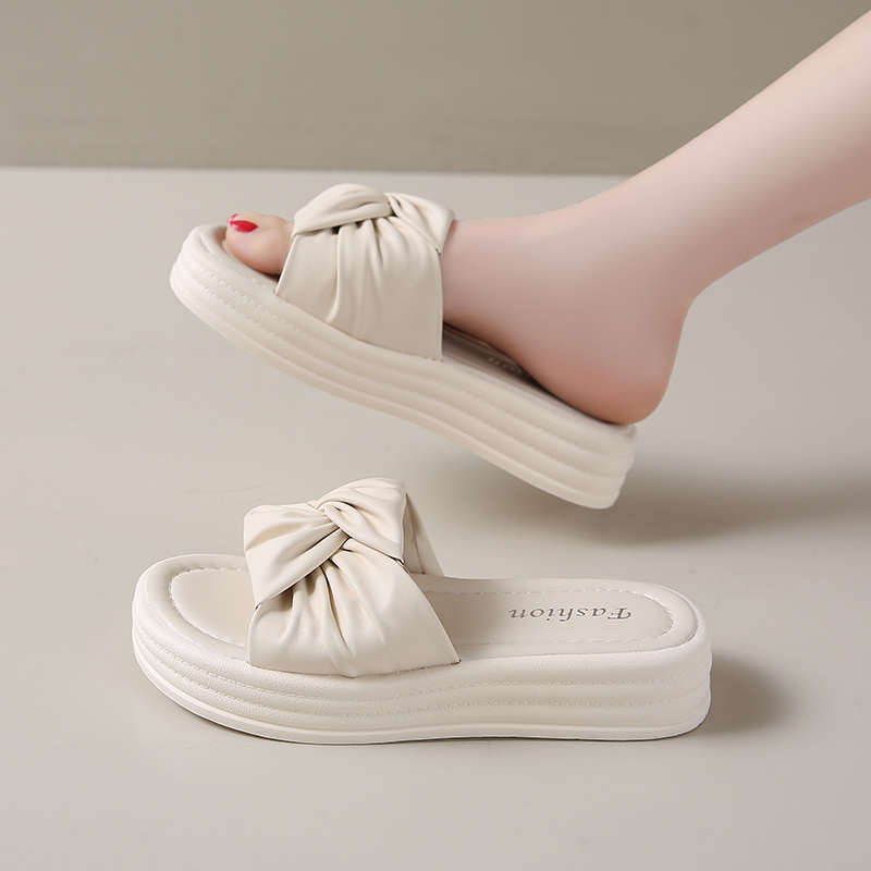 https://fulmo-img-server.com/black-shose/577a4181-b386-4aeb-b8f0-831abb7030b1.jpg