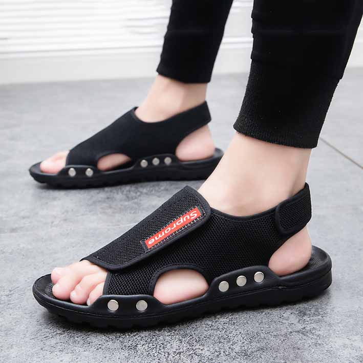 黒靴 黒色軽量サンダル 男性用 通気性抜群 滑り止め付き アウトドア対応