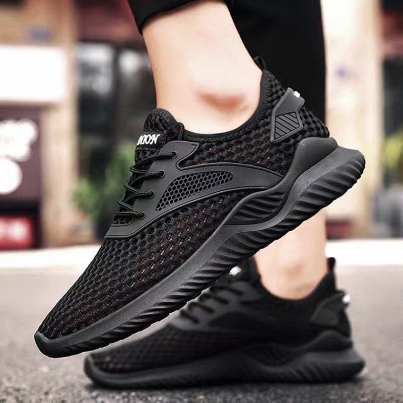 https://fulmo-img-server.com/black-shose/69575470-01db-4e7e-bd3e-d3045a4a0411.jpg