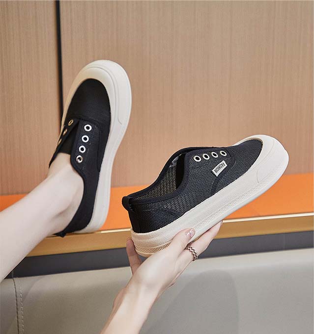 https://fulmo-img-server.com/black-shose/70172768-9adf-4633-998b-9d1f5baefb46.jpg