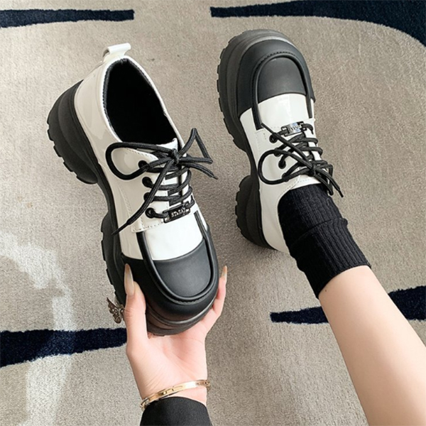 https://fulmo-img-server.com/black-shose/8fead038-477c-485a-bd68-e97f4c434aa5.jpg