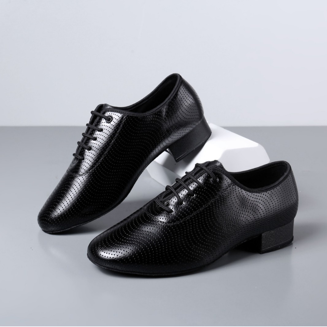 https://fulmo-img-server.com/black-shose/9310eb18-d82f-40d4-9e05-d2708e1e8466.jpg