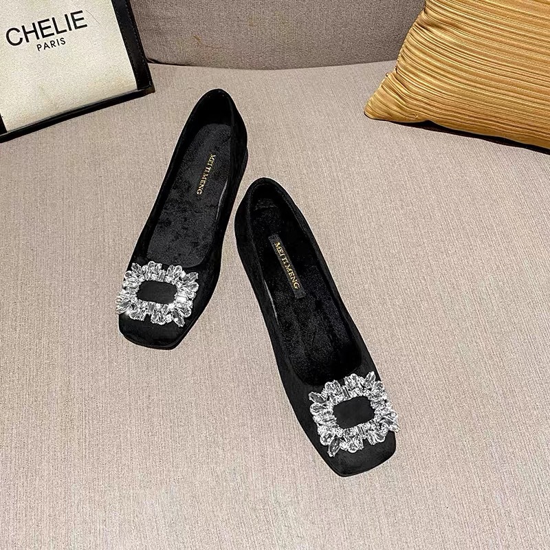 https://fulmo-img-server.com/black-shose/9be85165-2df5-42b9-b9b3-bafc37136f18.jpg