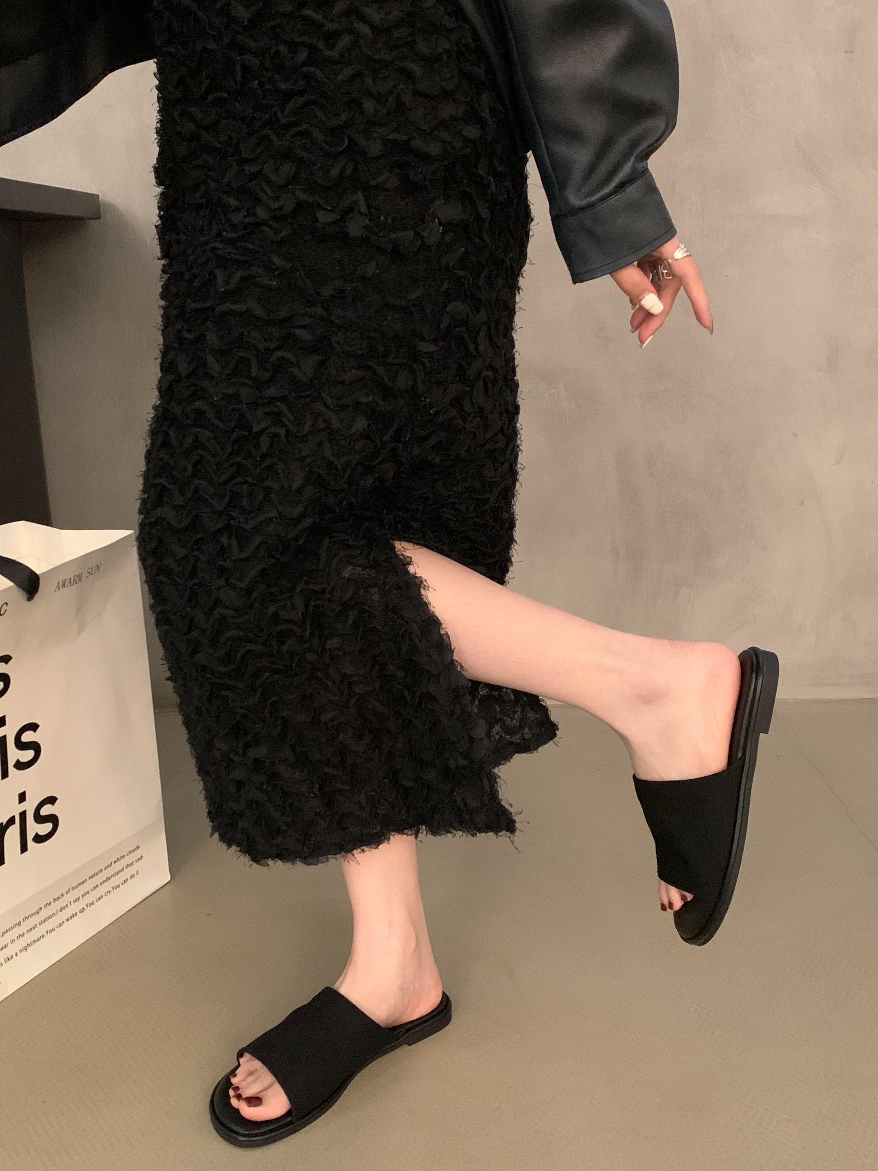 黒靴 シンプル一枚帯フラットサンダル