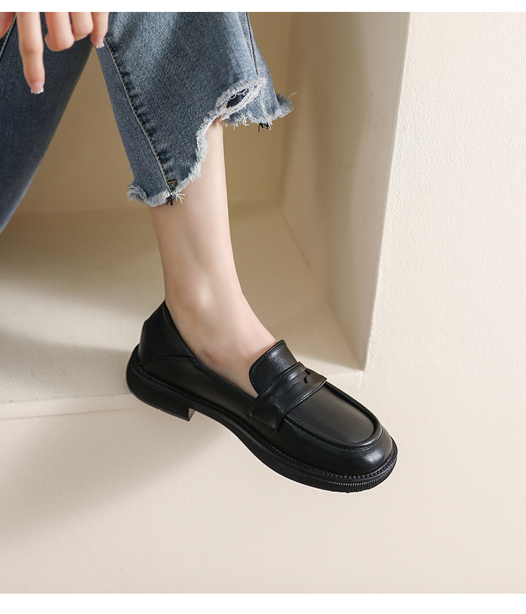黒靴 クラシックローファー