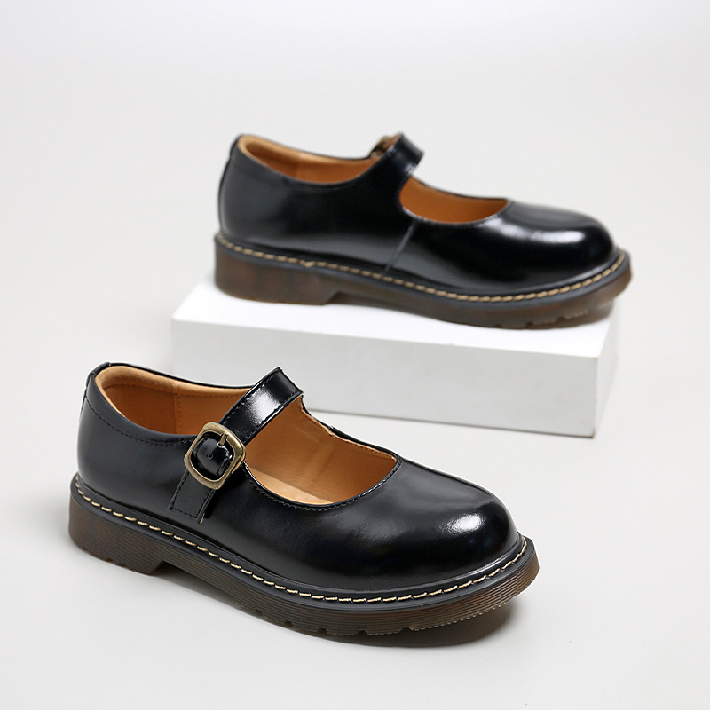 https://fulmo-img-server.com/black-shose/b6e6cc6d-5086-4dcc-9279-77025c1b3d25.jpg