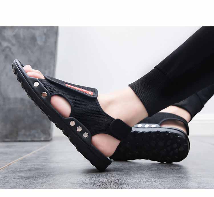 黒靴 黒色軽量サンダル 男性用 通気性抜群 滑り止め付き アウトドア対応