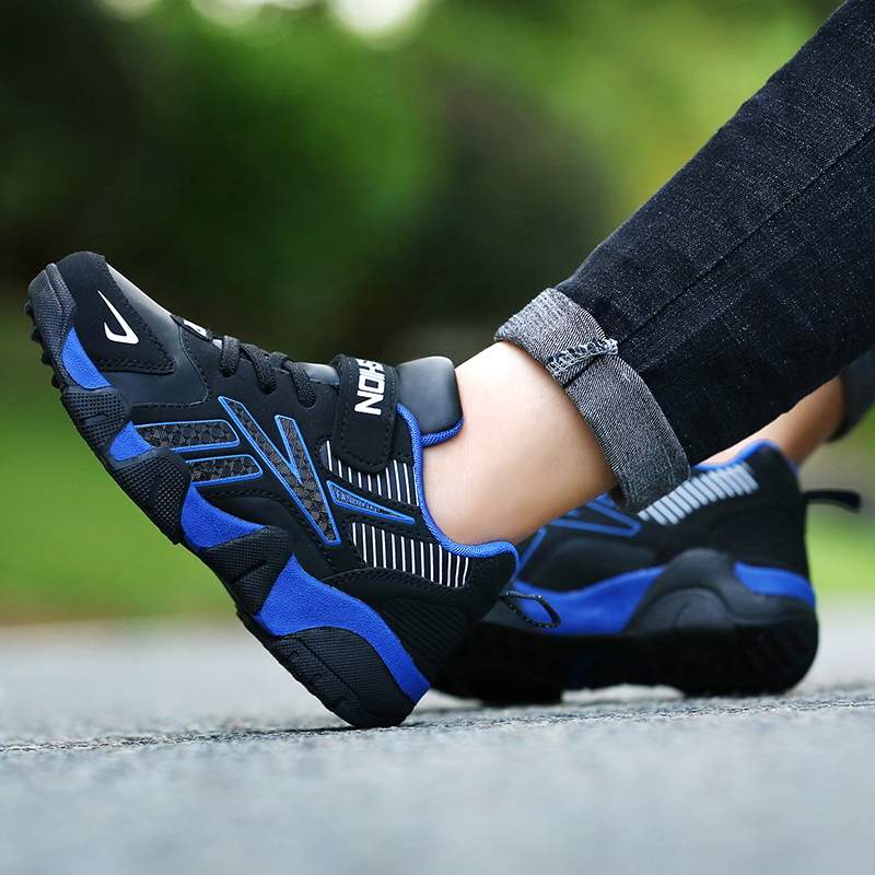 黒靴 黒基調青差し色スニーカー運動靴軽量通気性