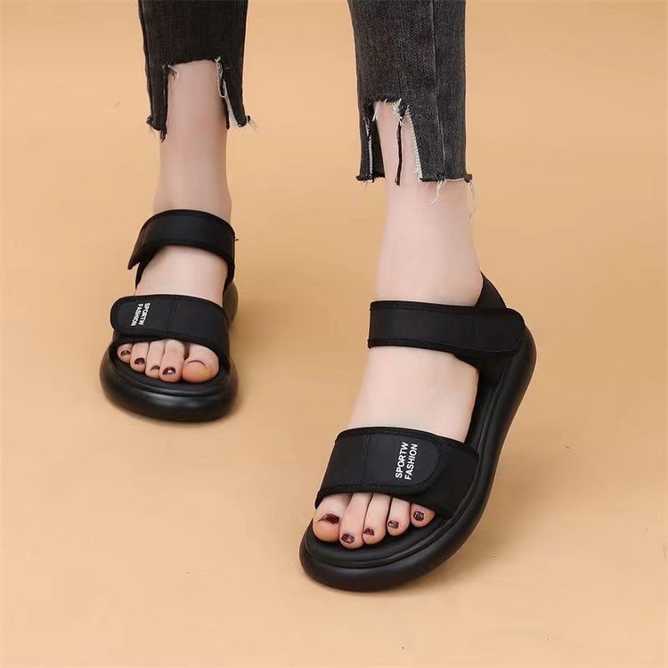 黒靴 シンプル厚底ストラップサンダル