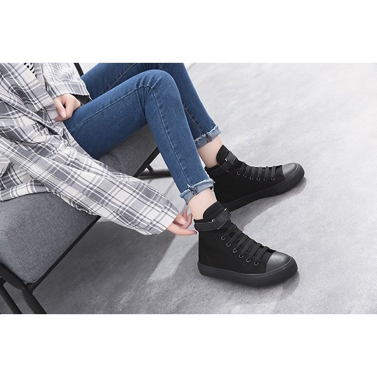 黒靴 黒色ハイカット女性用スニーカー