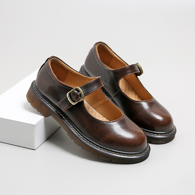 https://fulmo-img-server.com/black-shose/f3f22875-f5e2-4959-8724-61637ed65238.jpg