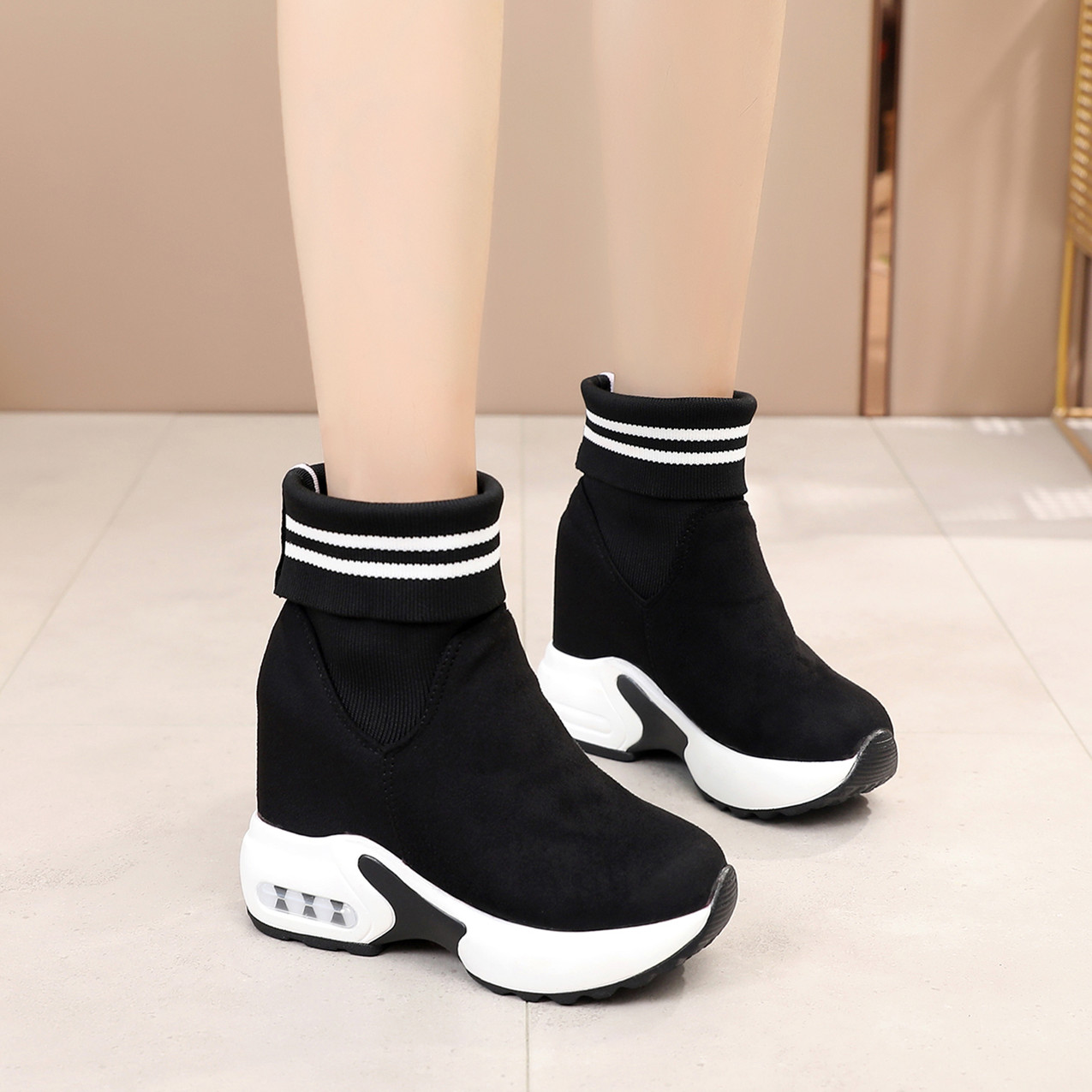 黒スニーカー 靴下風ハイカットニット素材厚底スニーカー