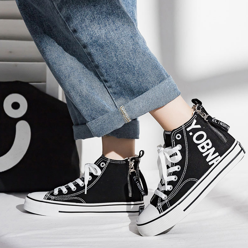 黒スニーカー サイドジップ付きカジュアル運動靴