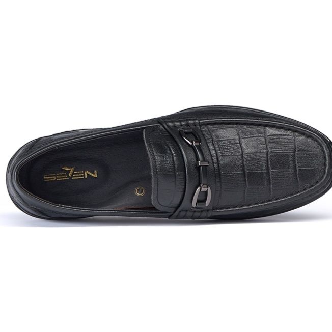 https://fulmo-img-server.com/black-sneaker-factory/1757301711849_zcd29azm_r5esjpv9.jpeg