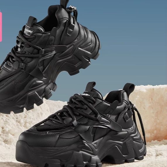 https://fulmo-img-server.com/black-sneaker-factory/1757543254299_ifck4lxu_2qecsf69.jpeg
