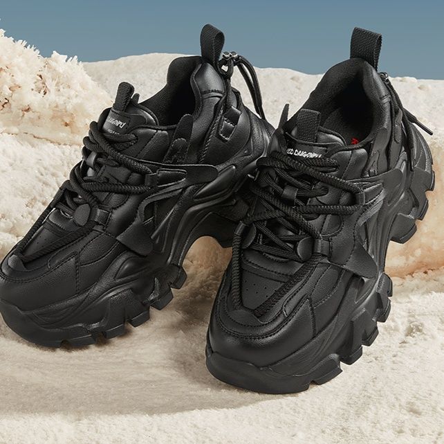 https://fulmo-img-server.com/black-sneaker-factory/1757543359094_cqmy32ni_0yy796w9.jpeg