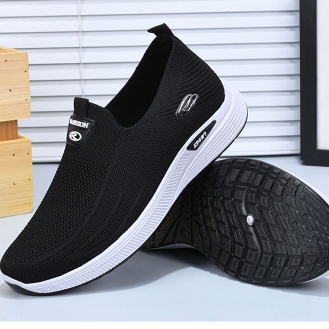 https://fulmo-img-server.com/black-sneaker-factory/1757725745608_rq6sscib_515tyf9g.jpeg