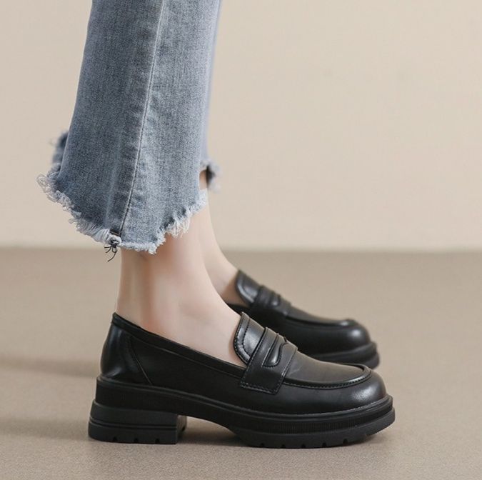 https://fulmo-img-server.com/black-sneaker-factory/1757929427092_i63e3ejq_eka02w5n.jpeg